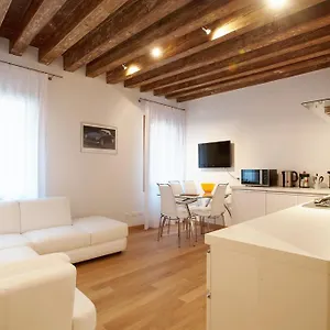 Apartamento The Lion's House Apt2 Italia