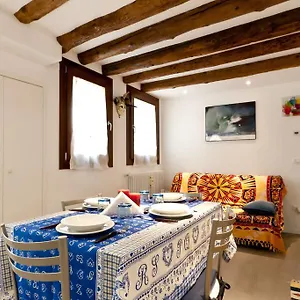Apartment In The Heart Of