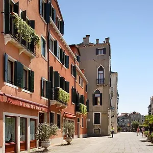 מלון Palazzo Del Giglio